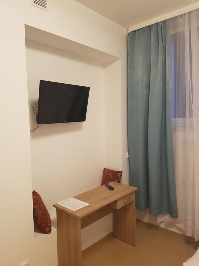 Hostel Mleczna - Metro Zacisze Warszawa Exteriör bild
